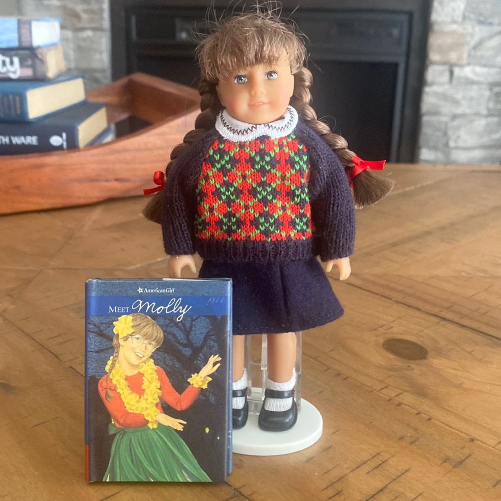 American Girl MOLLY Mini Doll and Book Pleasant Company